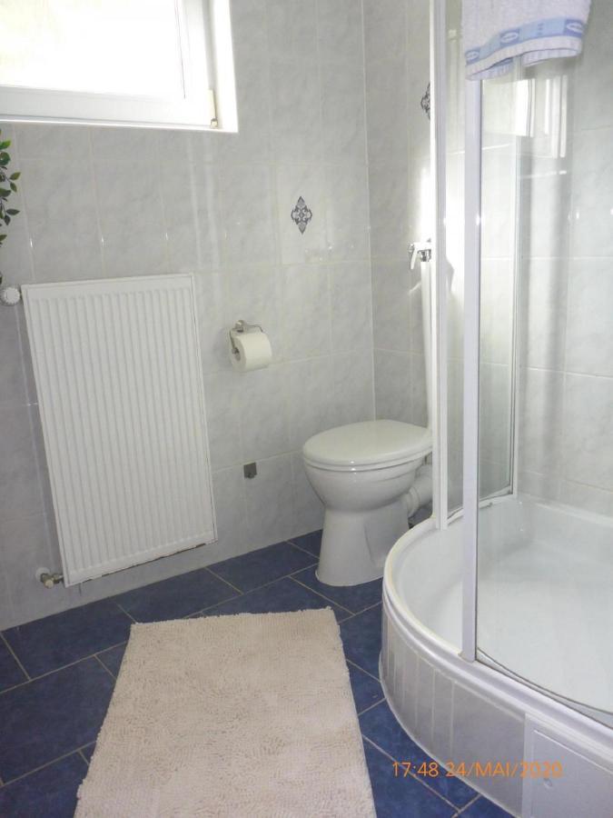 Heckendalheim Ferienwohnung Christine מראה חיצוני תמונה